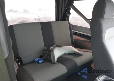 2006 Jeep Wrangler Unlimited из США, поврежденный, VIN 1J4FA44S36P761724